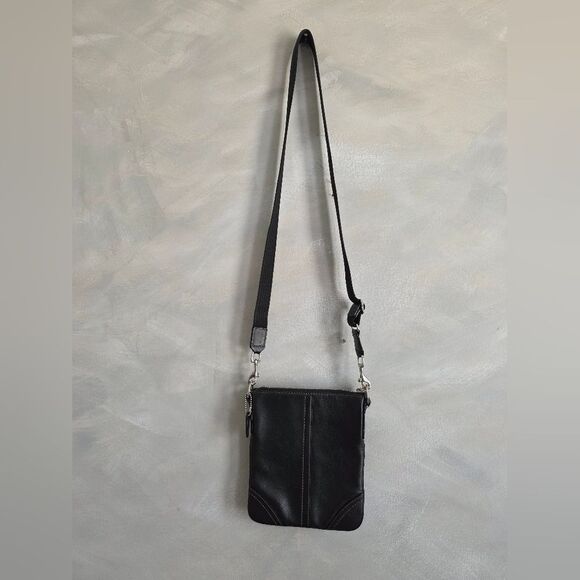 Coach Messenger Soho Crossbody Black Soft Leather Shoulder bag 7.5x8 Pouch Sling - Picture 1 of 12